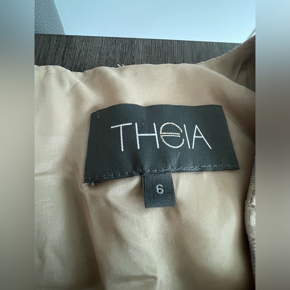 Elegant Theia Cocktail Dress - Size 6 - Picture 5 of 9